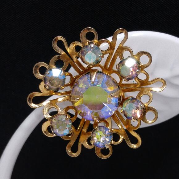 Vintage AB Rhinestone Flower Earrings, Screw Back, 1950s Jewelry - Picture 3 of 10